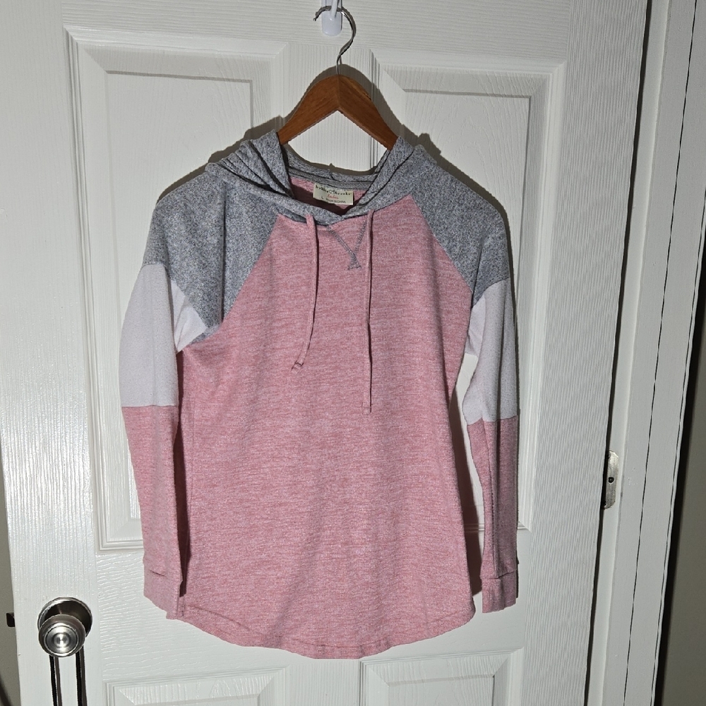 Bobbie Brooks Pink and Gray Knit Top